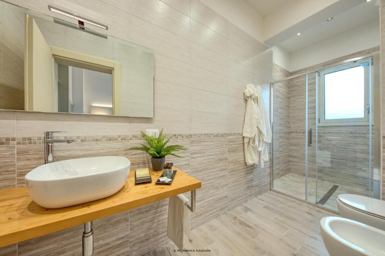 Hotiday Room Collection - Lecce Gianmarti Suite Bagian luar foto