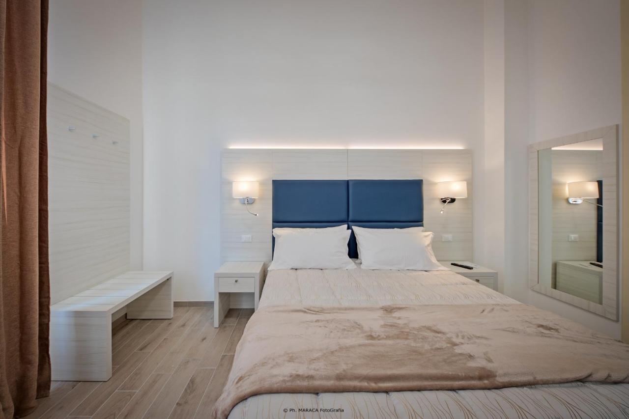 B&B Gianmarti Suite Lecce Bagian luar foto