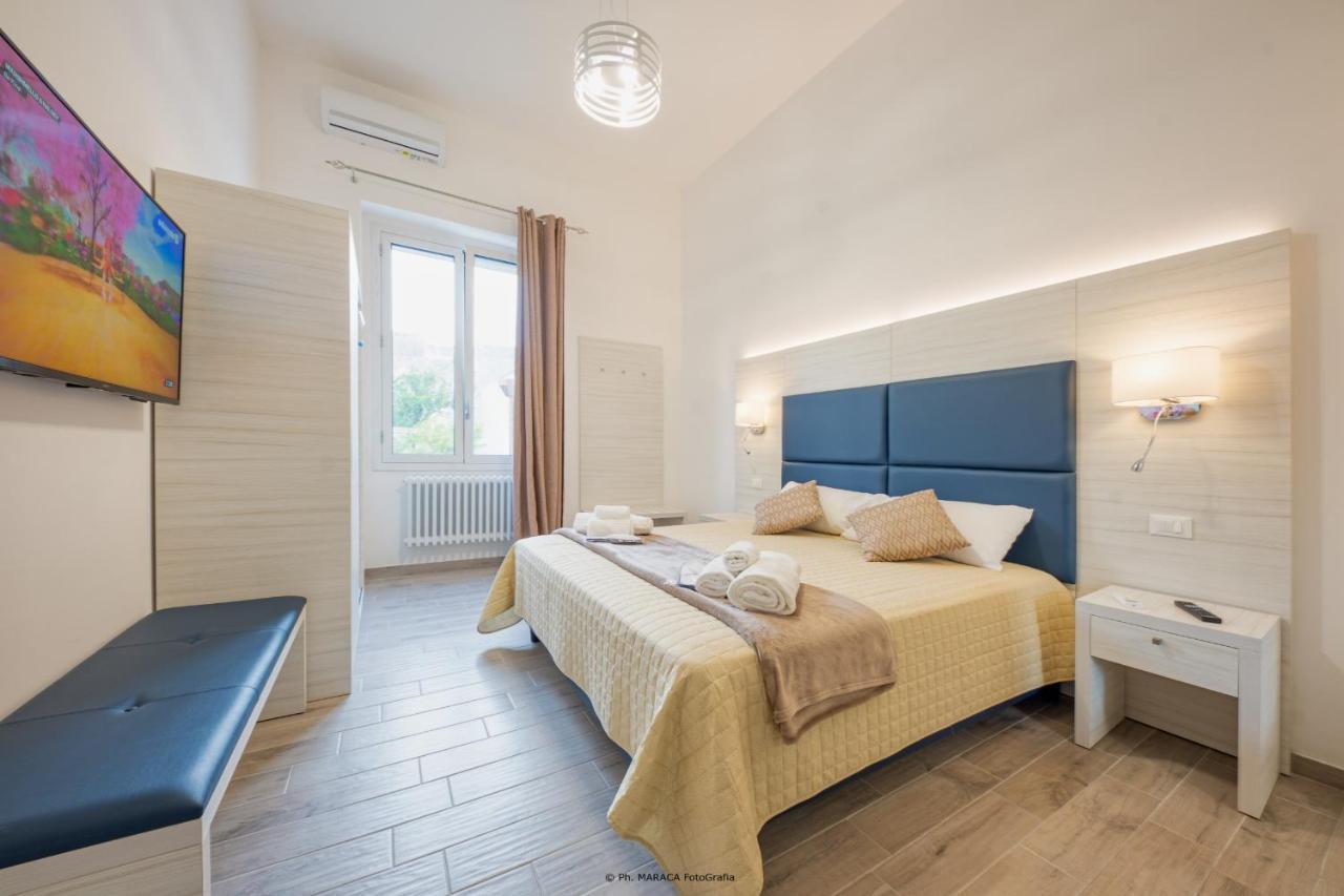 B&B Gianmarti Suite Lecce Bagian luar foto