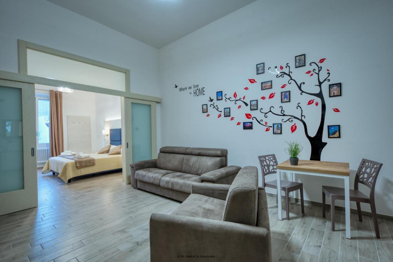 B&B Gianmarti Suite Lecce Bagian luar foto