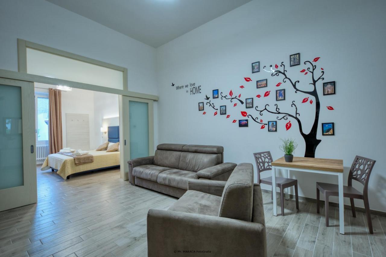 Hotiday Room Collection - Lecce Gianmarti Suite Bagian luar foto