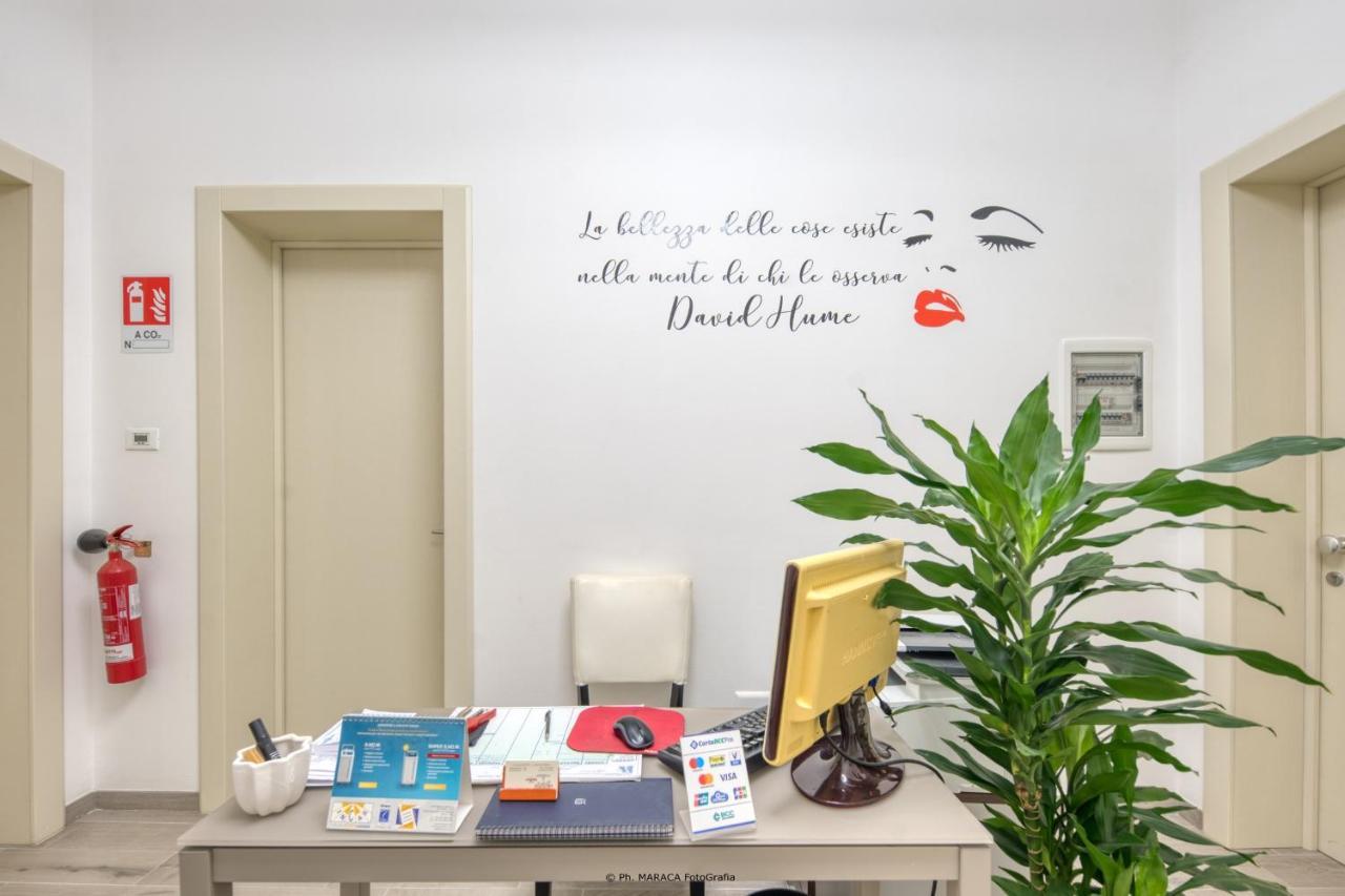 Hotiday Room Collection - Lecce Gianmarti Suite Bagian luar foto