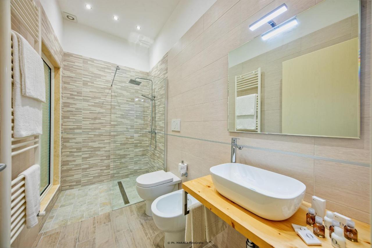 B&B Gianmarti Suite Lecce Bagian luar foto