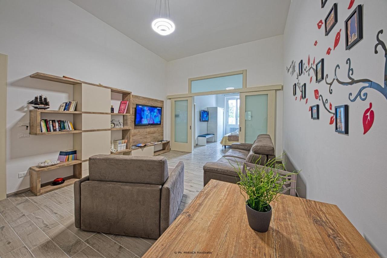 B&B Gianmarti Suite Lecce Bagian luar foto