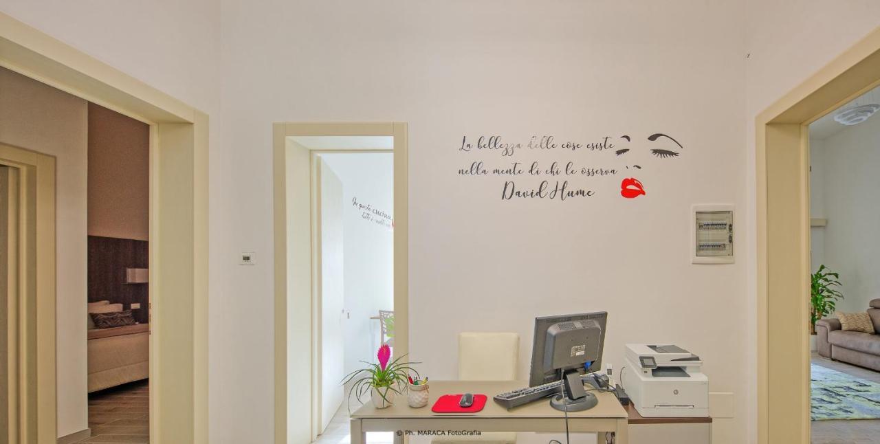 Hotiday Room Collection - Lecce Gianmarti Suite Bagian luar foto