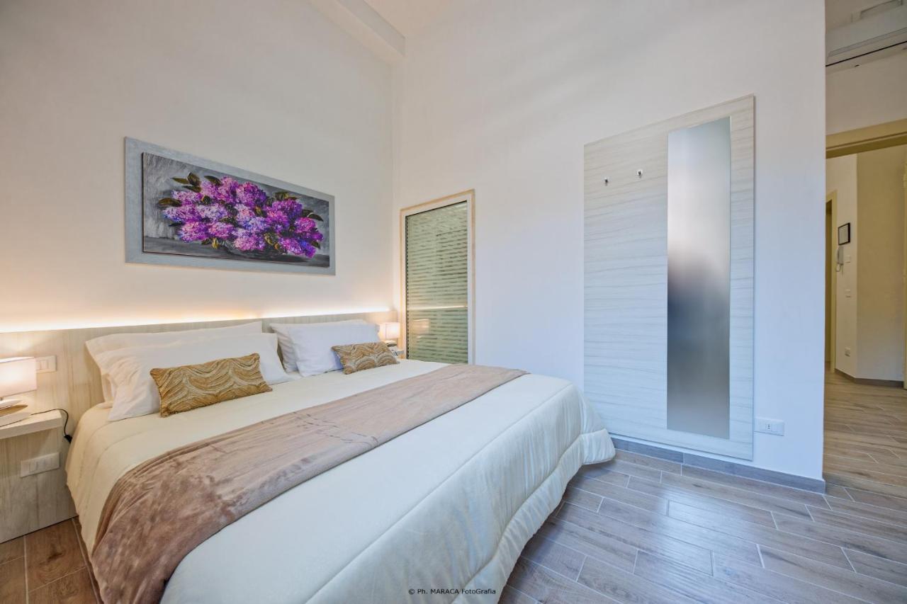 B&B Gianmarti Suite Lecce Bagian luar foto