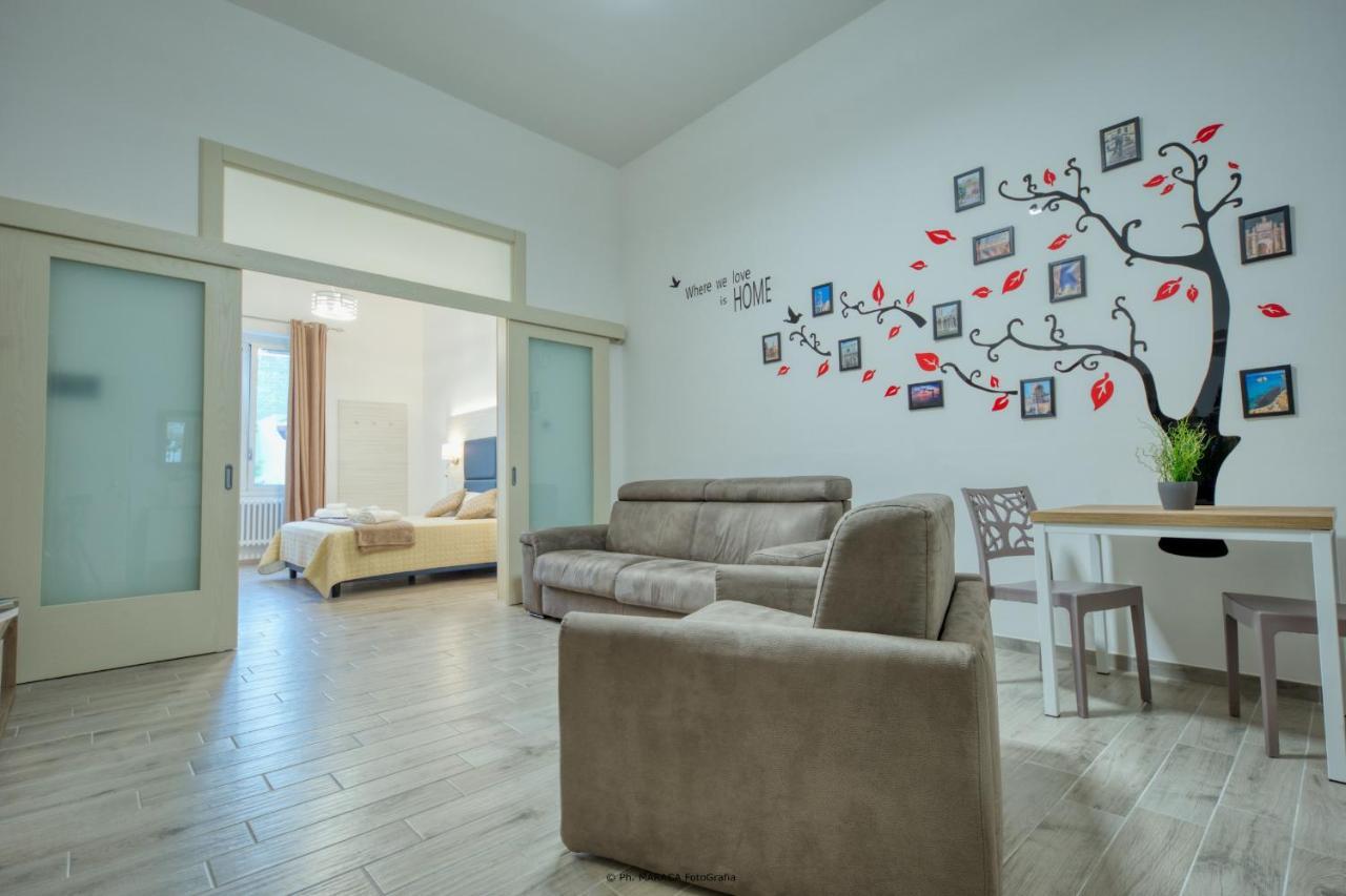 B&B Gianmarti Suite Lecce Bagian luar foto